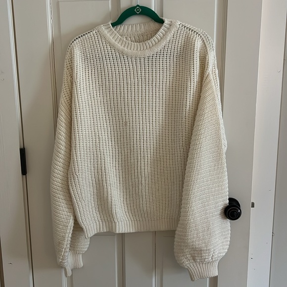 Les Basics Chunky Knit Fred Bone Sweater - Picture 8 of 9